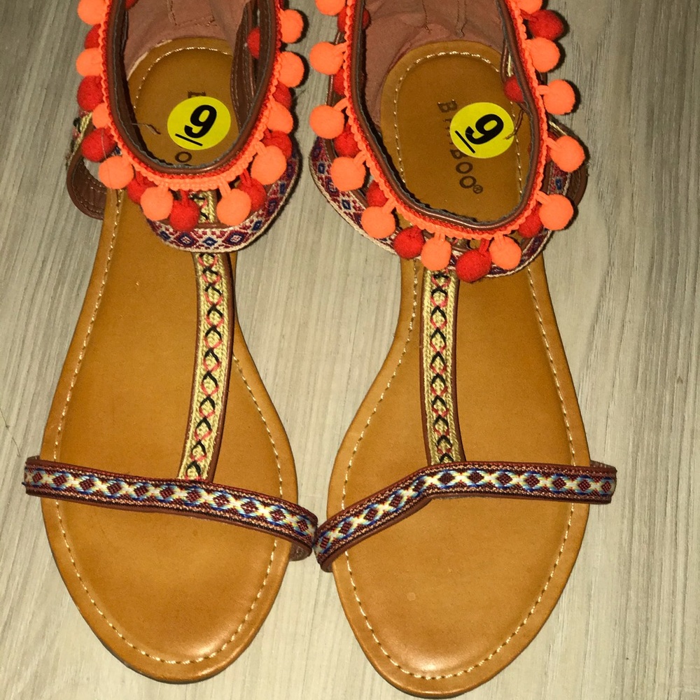 Sandals - Picture 2 of 3